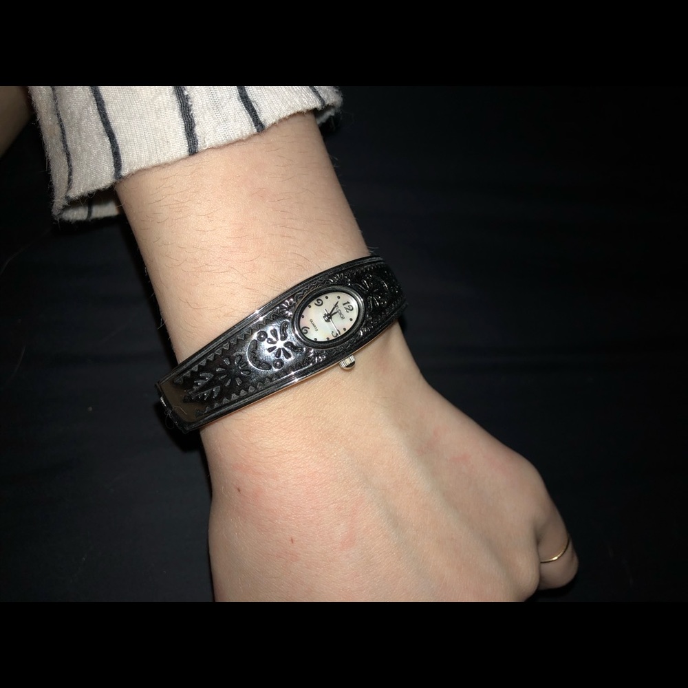 BEAUTIFUL Set of 5 Watches! So unique 💞💞 - Picture 8 of 8